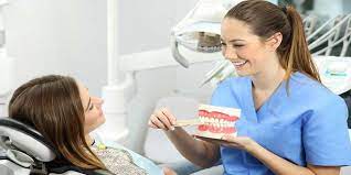 How To Properly Brush Teeth: Dentist Tutorial